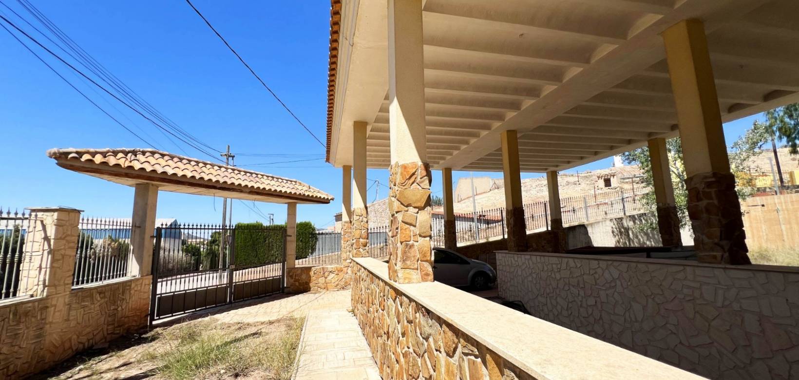 Resale - Villa - Algueña