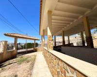 Resale - Villa - Algueña