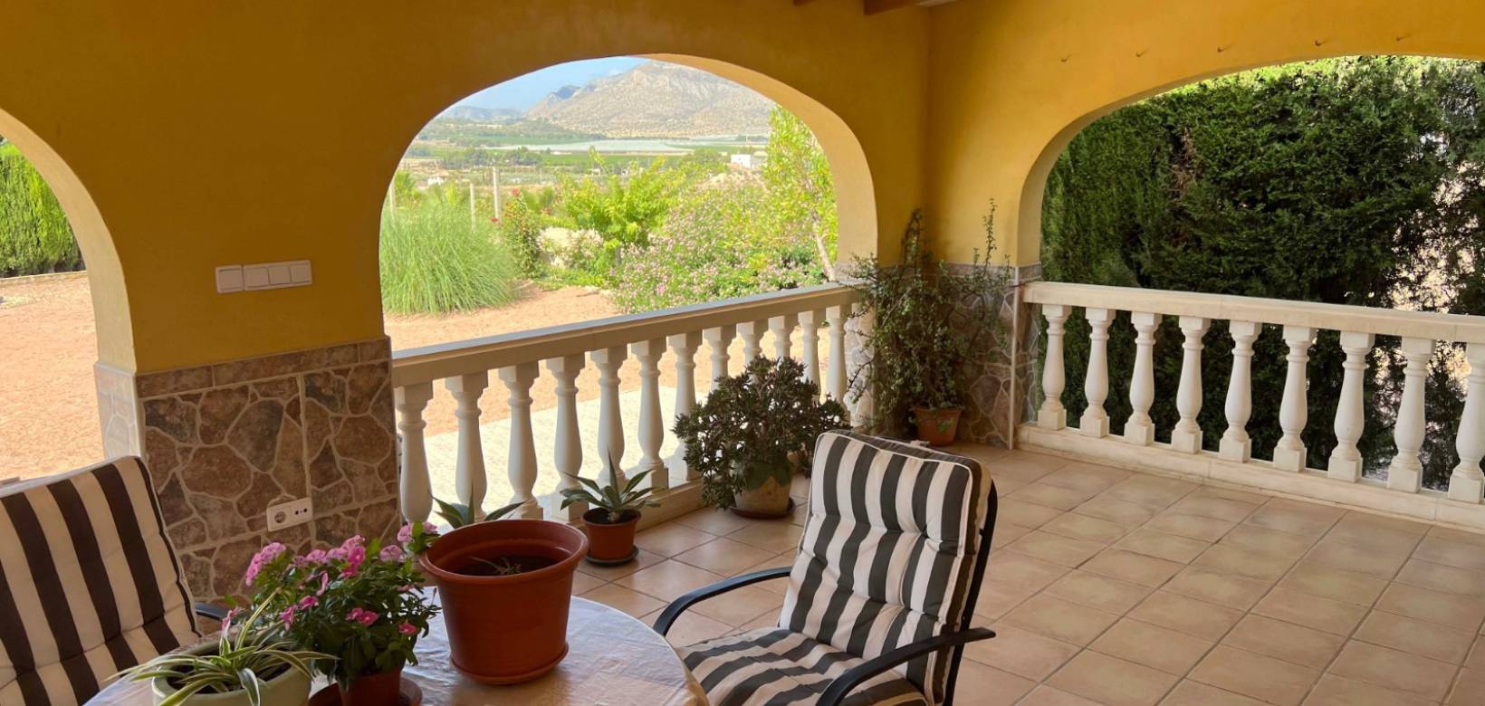 Resale - Villa - Aspe