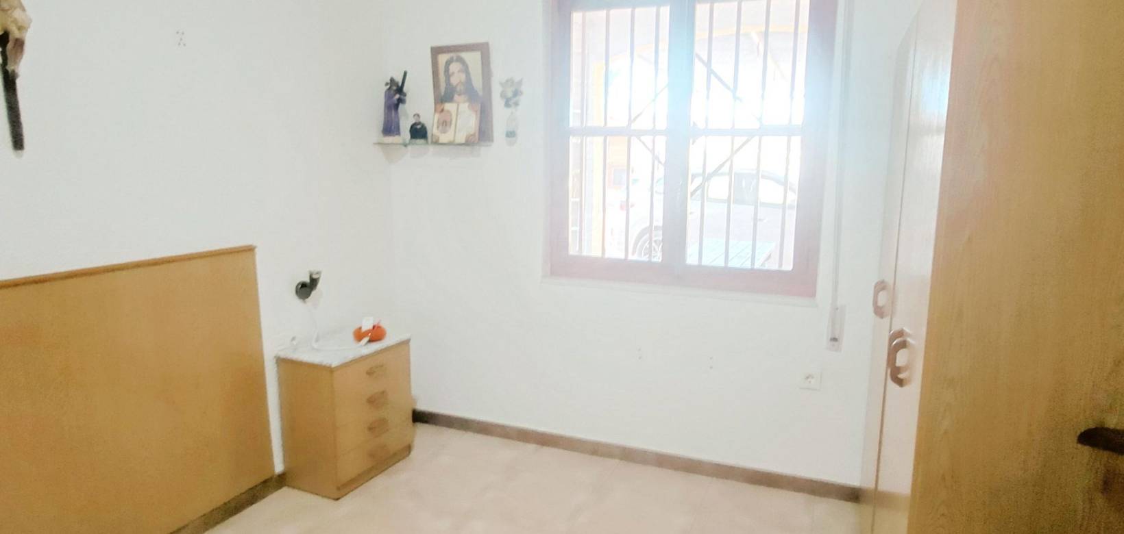 Resale - Villa - Aspe