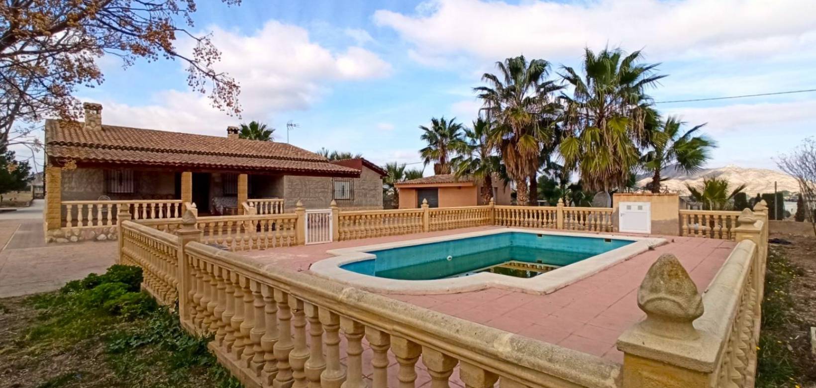 Resale - Villa - Aspe