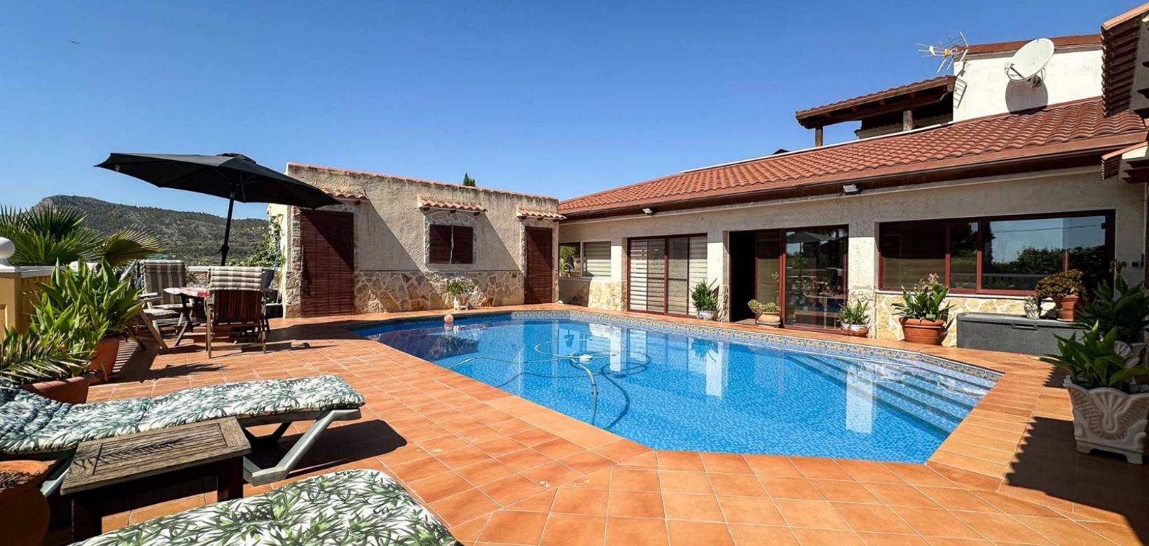 Resale - Villa - Aspe