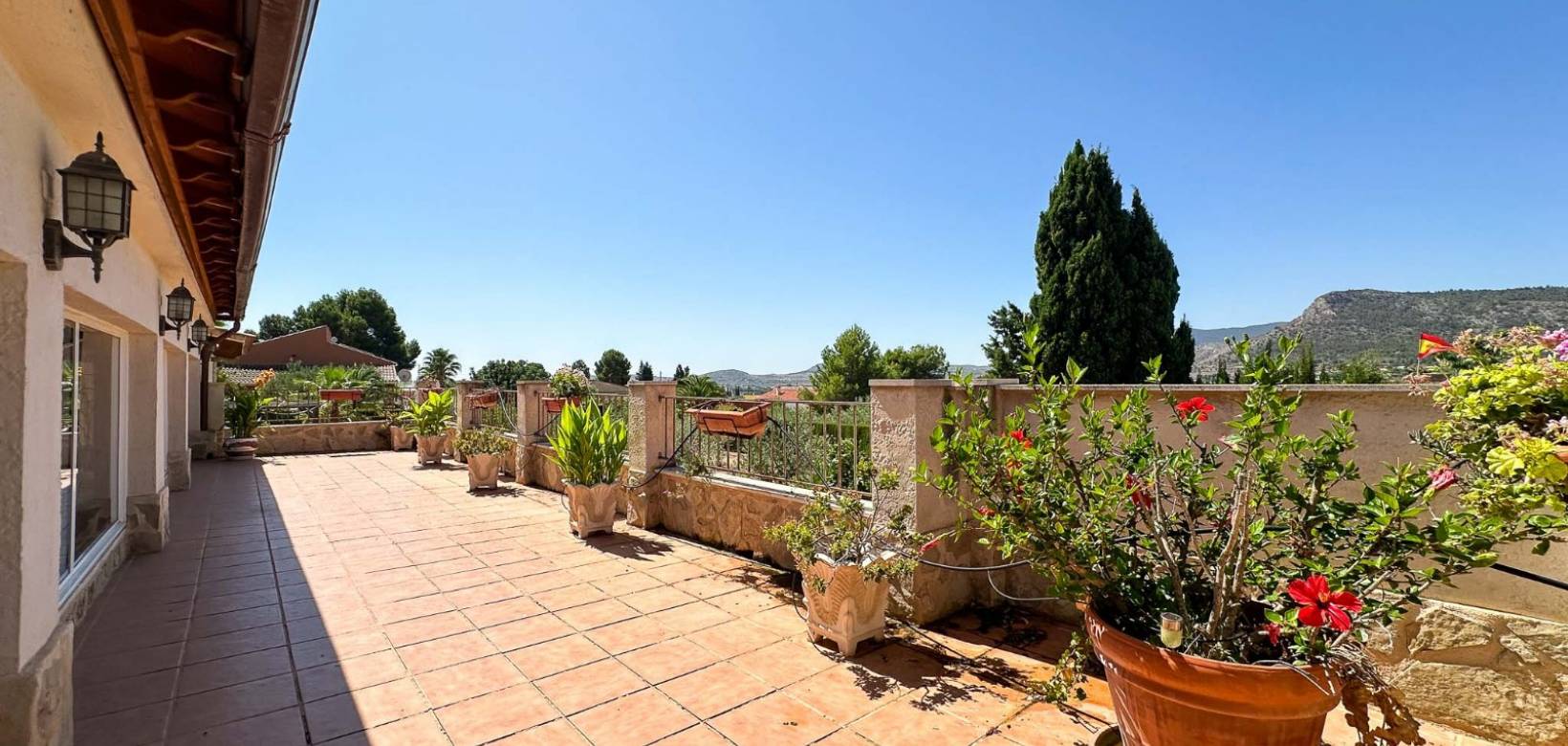 Resale - Villa - Aspe