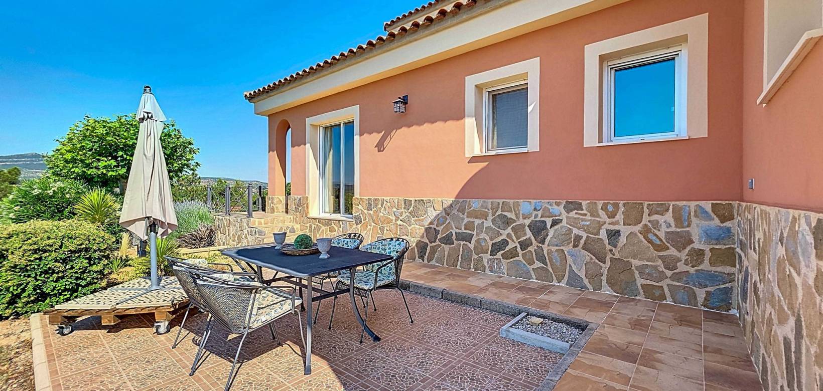 Resale - Villa - Ayora
