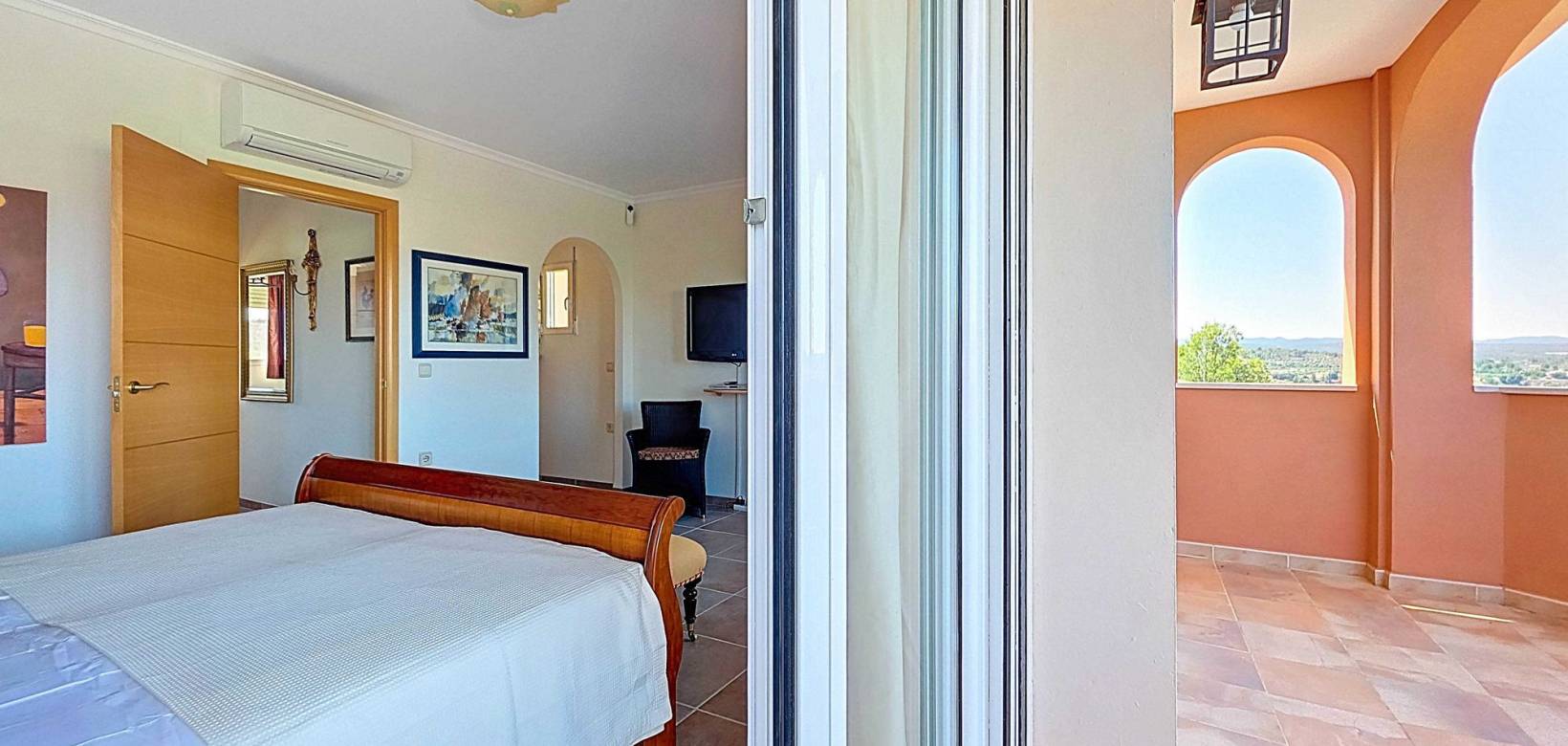 Resale - Villa - Ayora