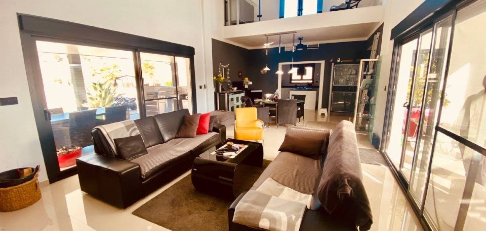 Resale - Villa - Cañada de la Leña