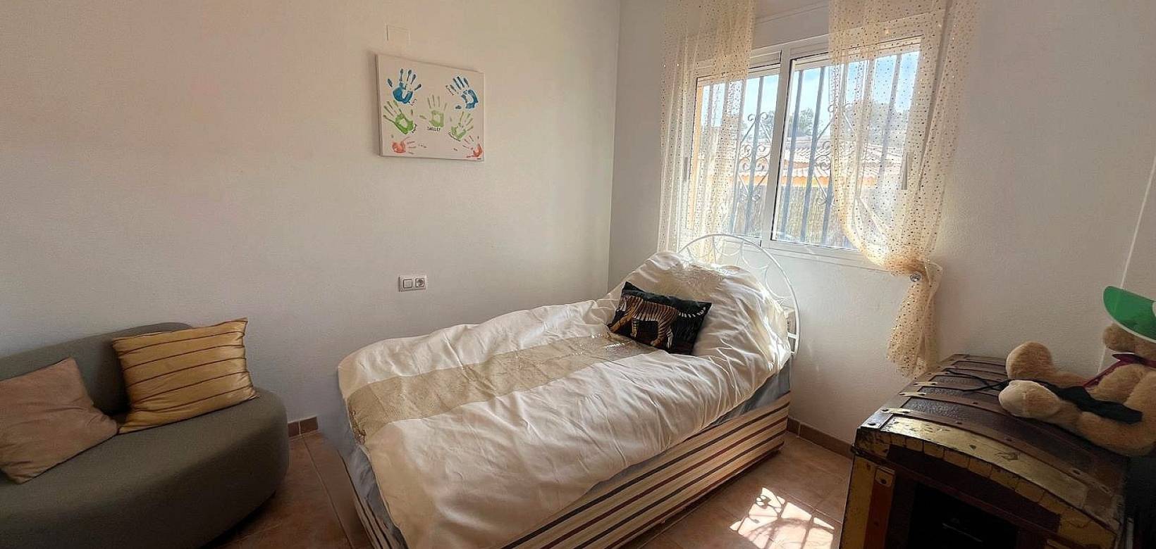 Resale - Villa - Castalla