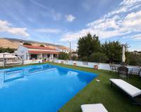 Resale - Villa - Caudete