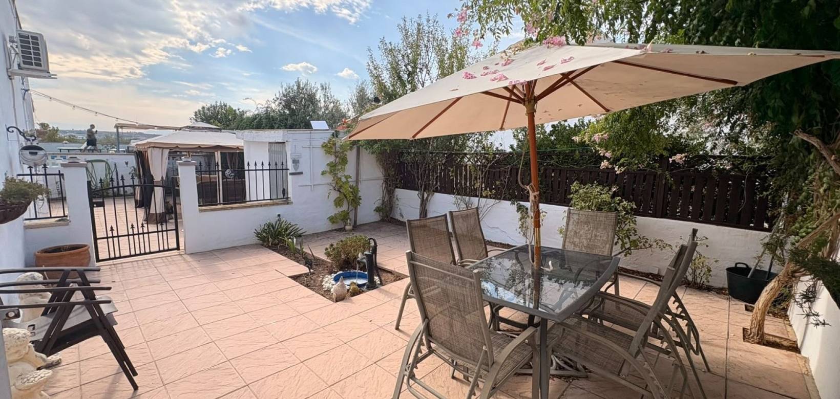 Resale - Villa - Caudete