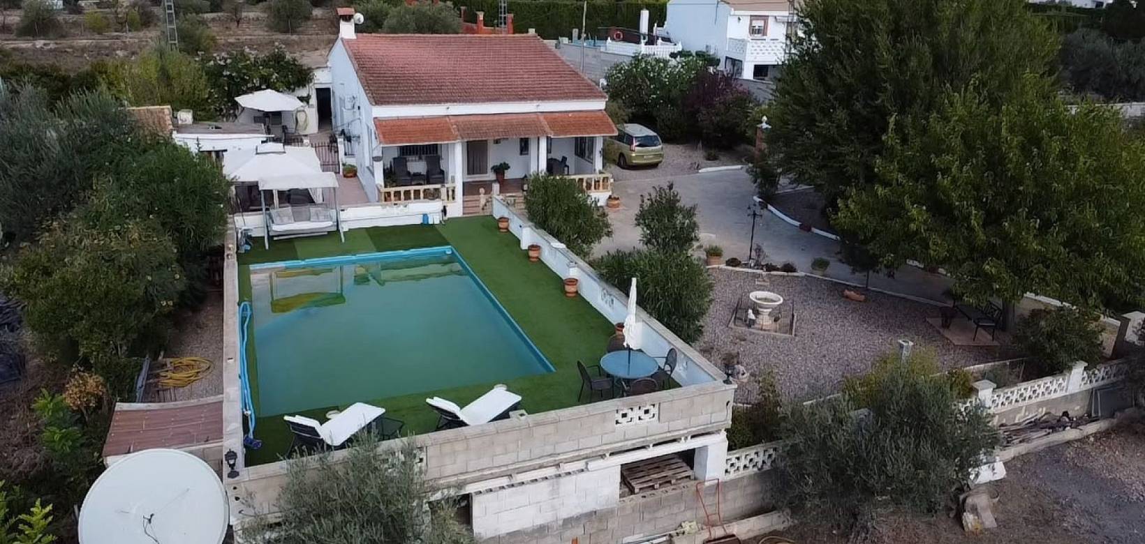 Resale - Villa - Caudete