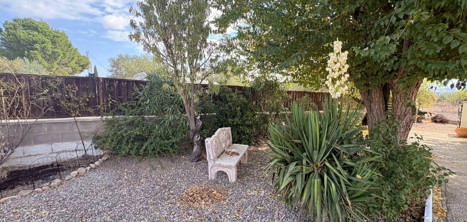 Resale - Villa - Caudete