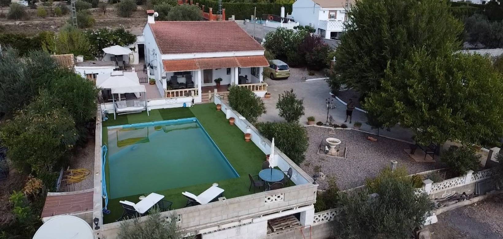 Resale - Villa - Caudete