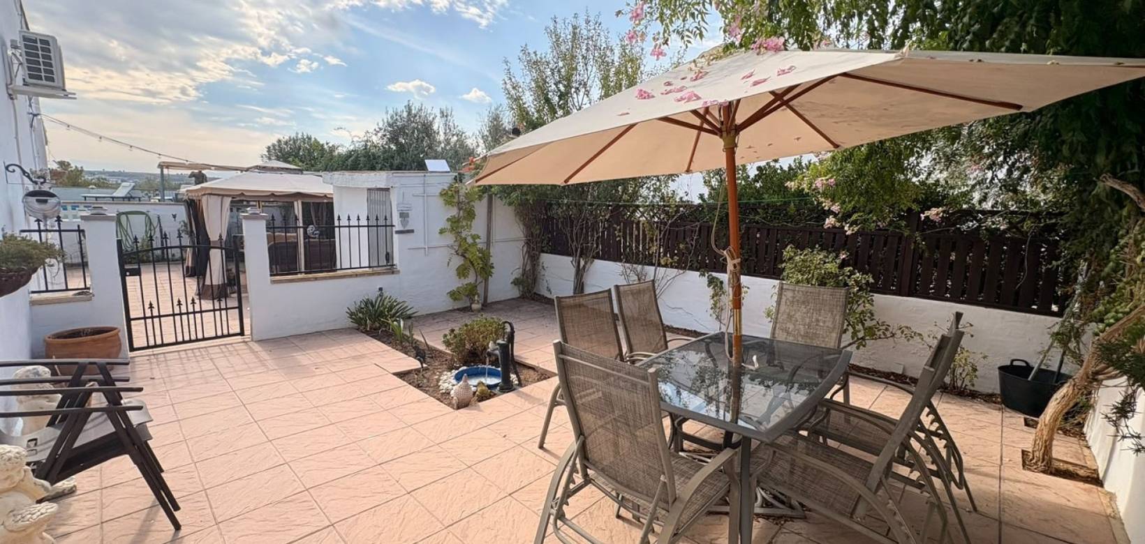 Resale - Villa - Caudete