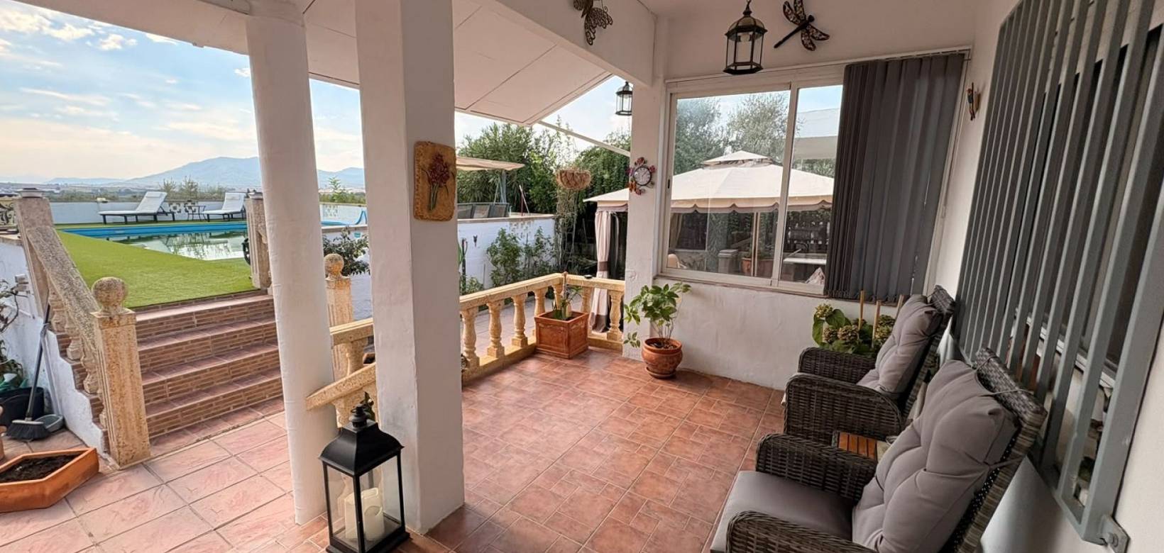 Resale - Villa - Caudete