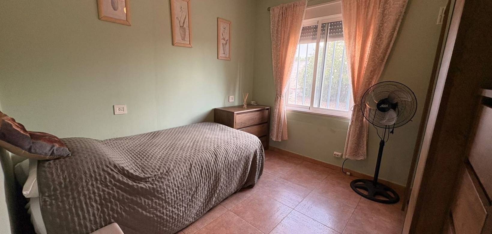 Resale - Villa - Caudete
