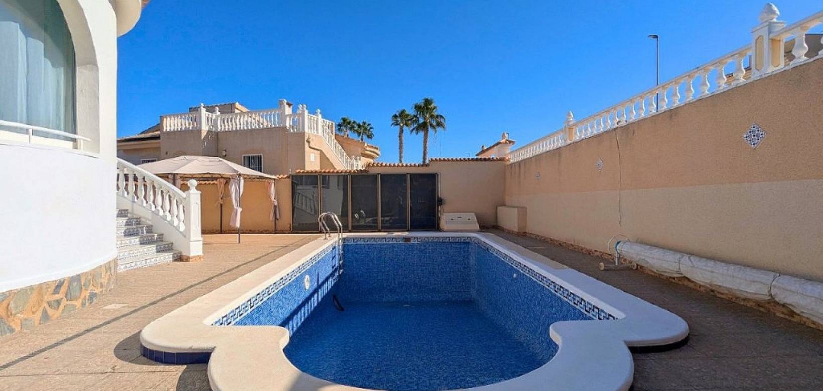 Resale - Villa - Cuidad Quesada