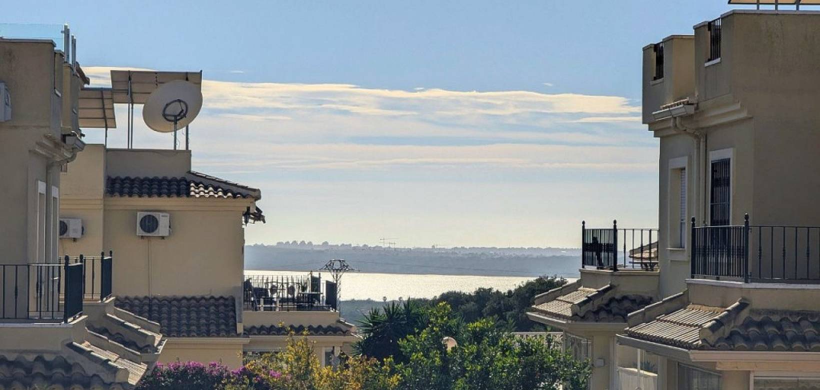 Resale - Villa - Cuidad Quesada