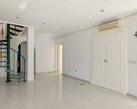 Resale - Villa - Cuidad Quesada