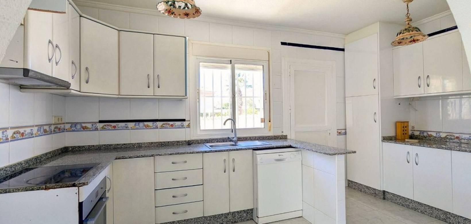 Resale - Villa - Cuidad Quesada