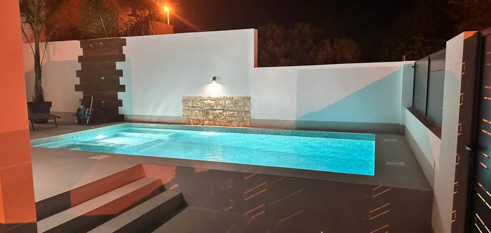 Resale - Villa - Dolores