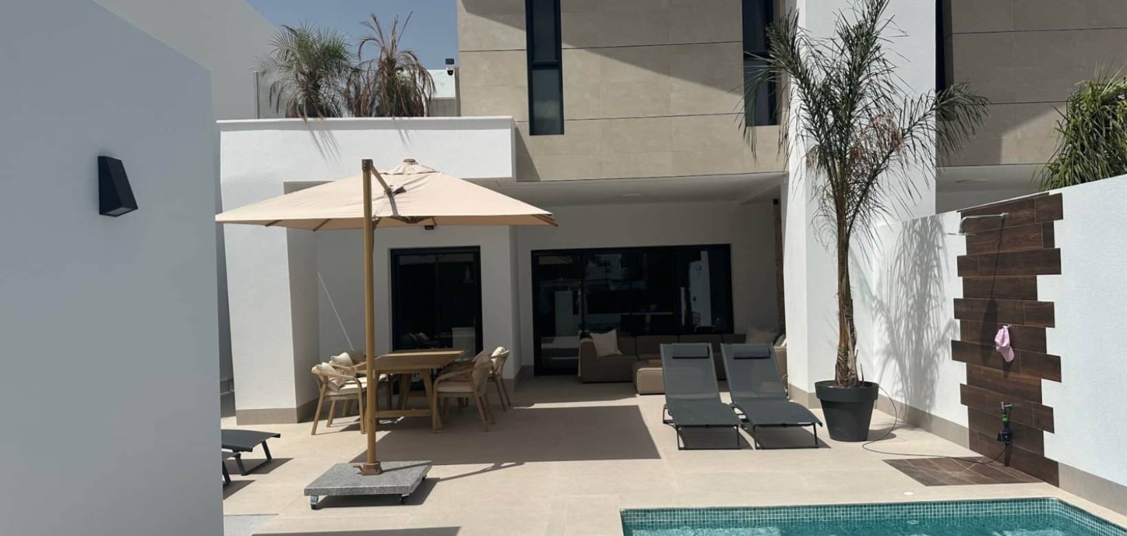 Resale - Villa - Dolores