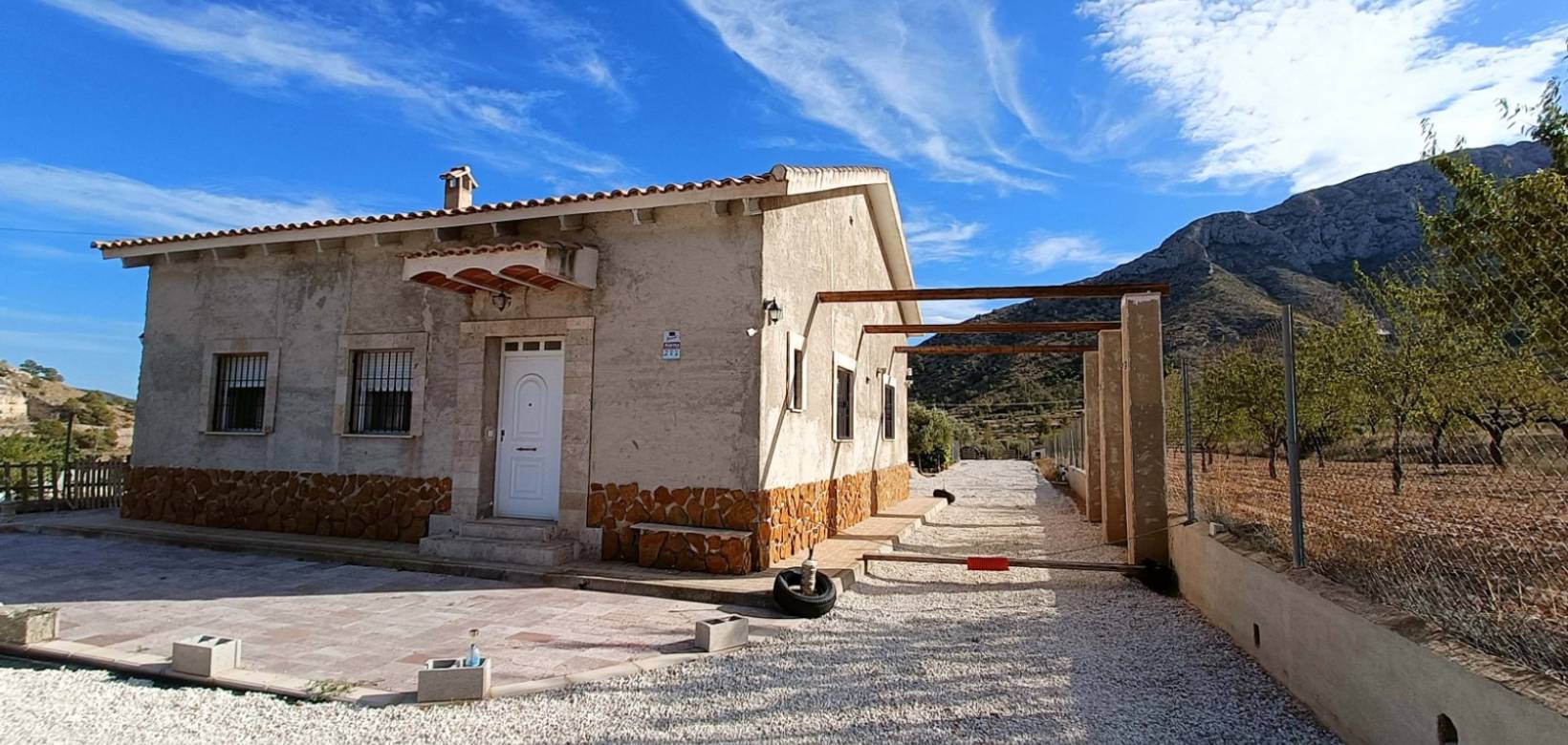 Resale - Villa - El Cantón - El Canton