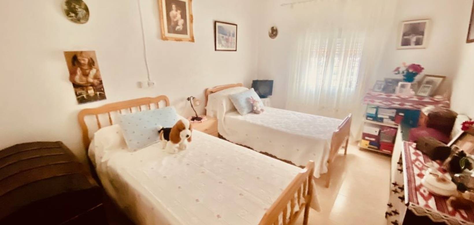 Resale - Villa - El Cantón