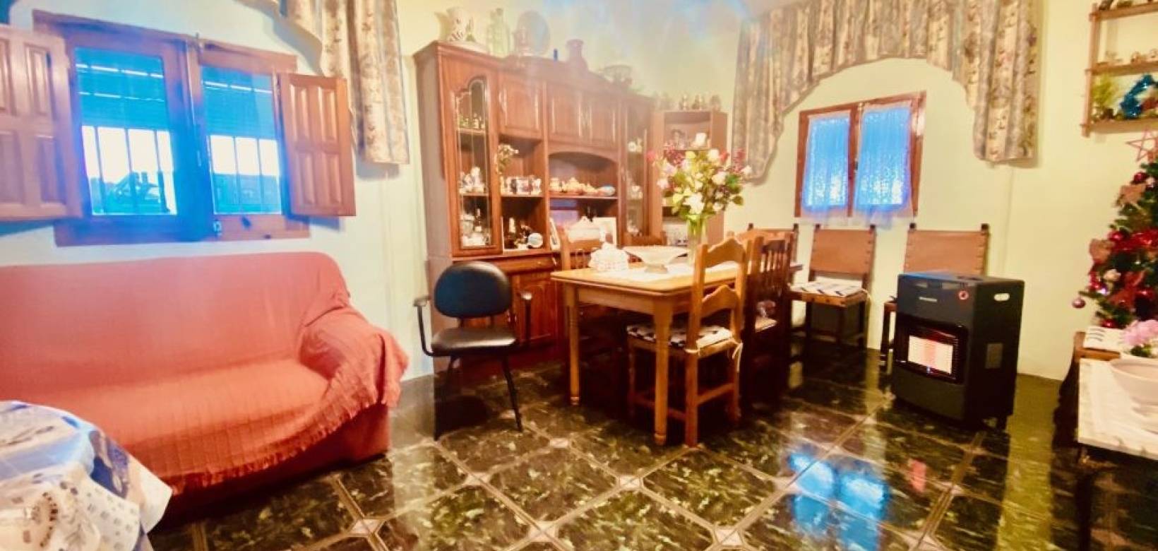 Resale - Villa - El Cantón