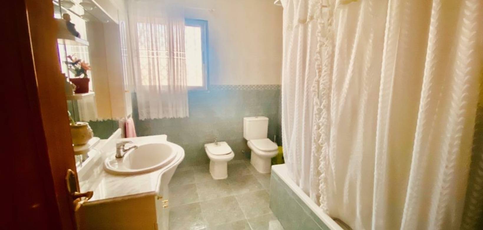 Resale - Villa - El Cantón