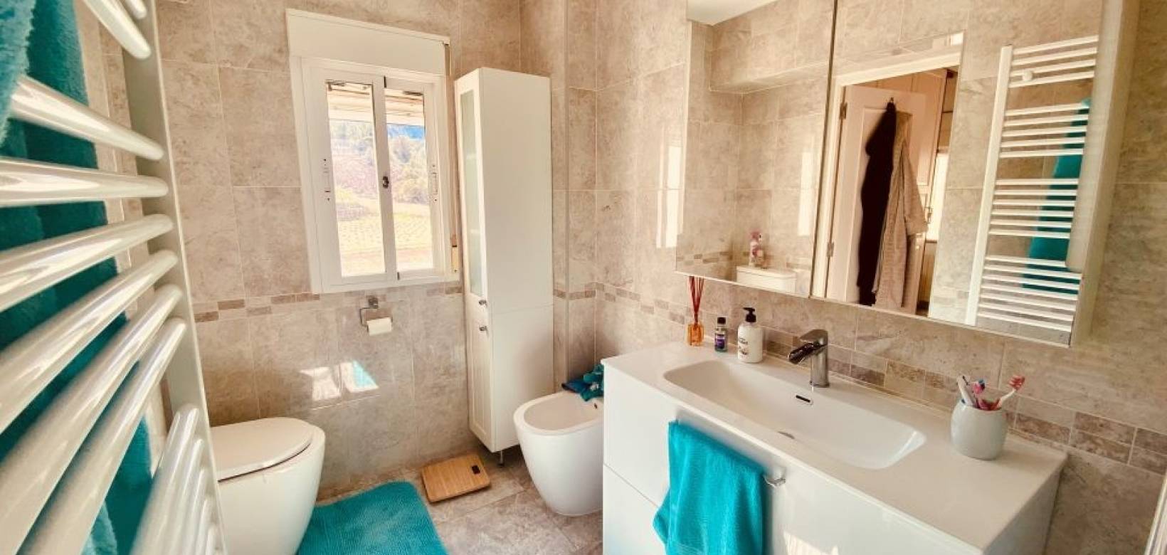 Resale - Villa - El Cantón