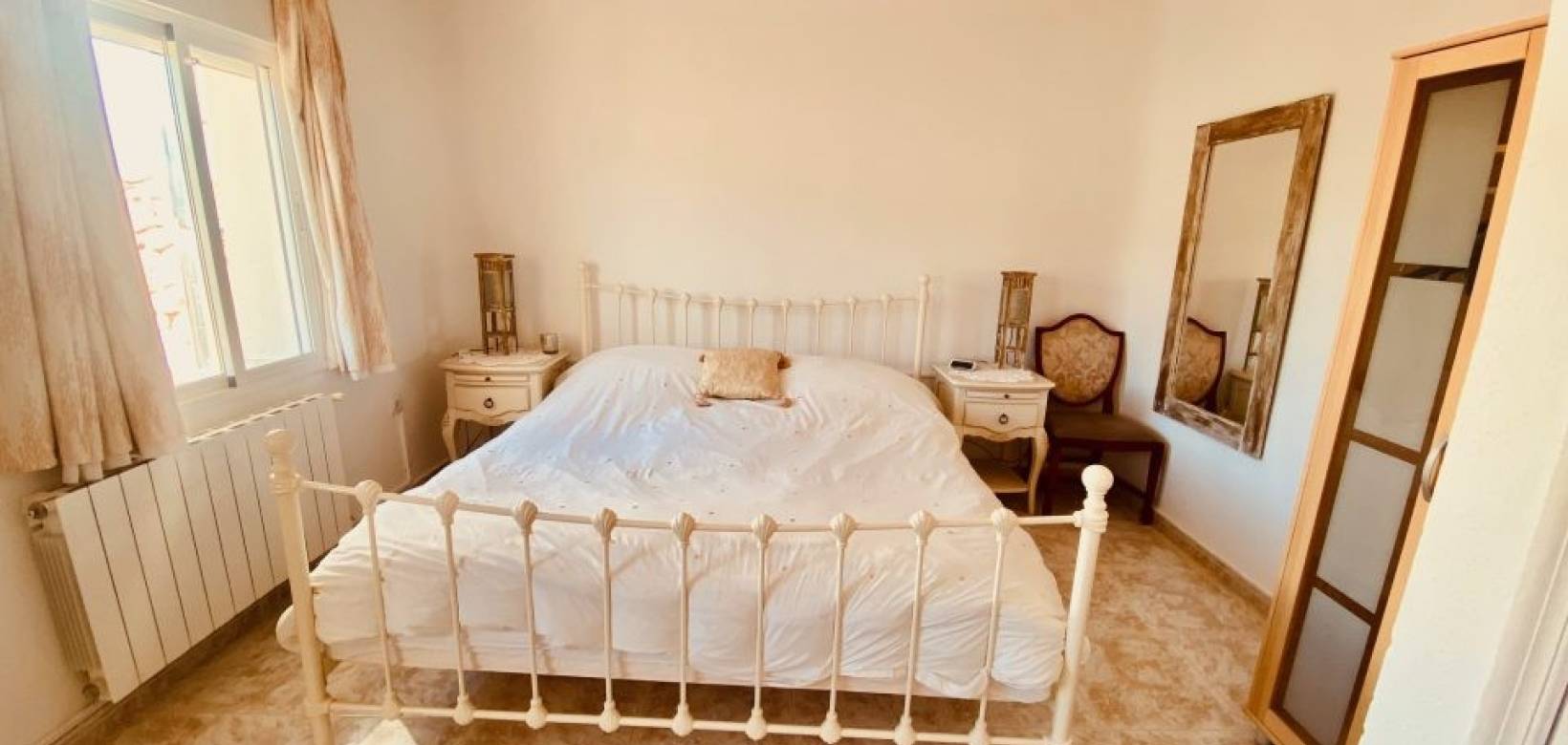 Resale - Villa - El Cantón