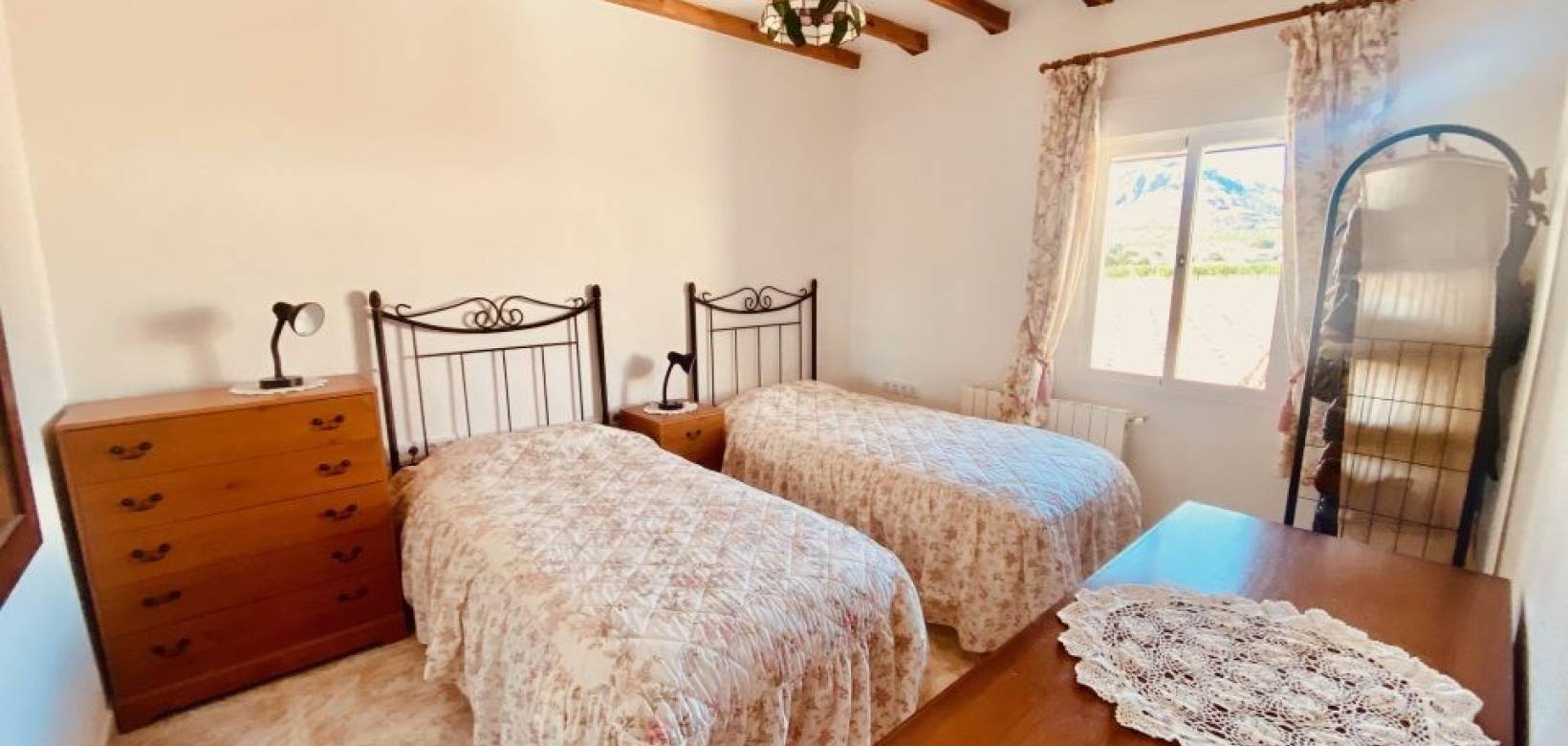 Resale - Villa - El Cantón