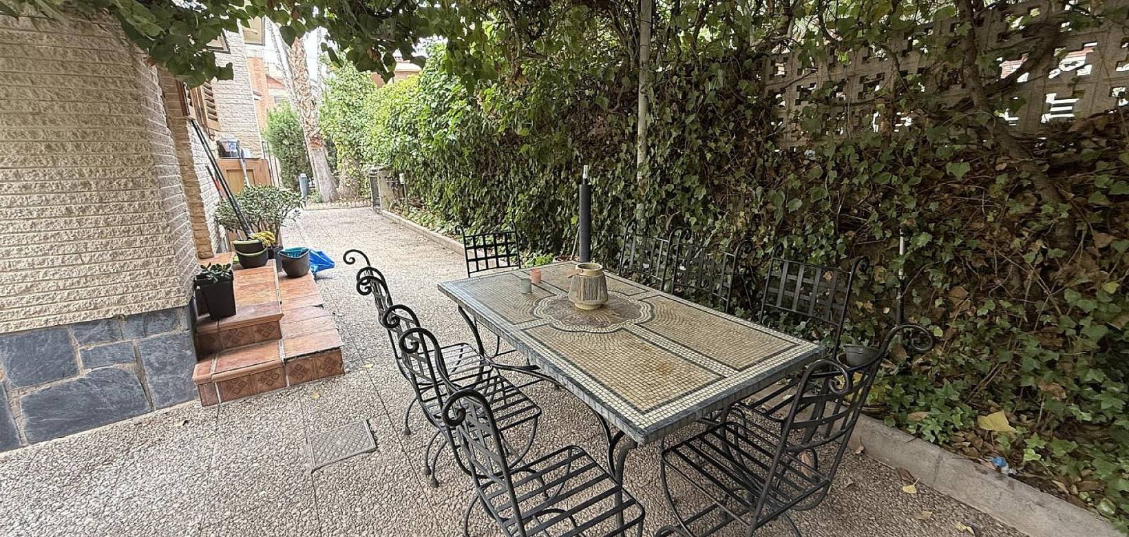 Resale - Villa - Elda