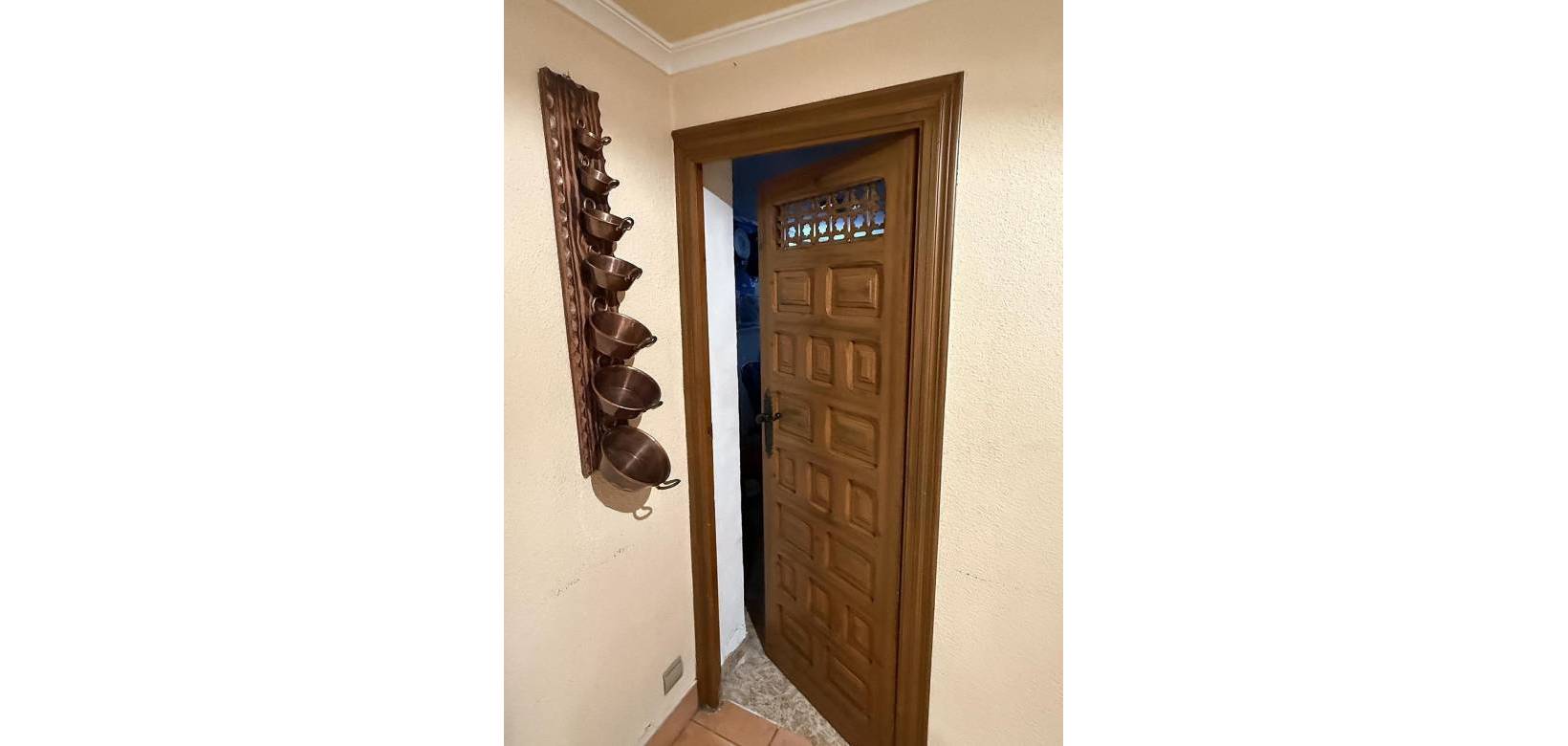 Resale - Villa - Elda