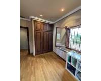 Resale - Villa - Elda