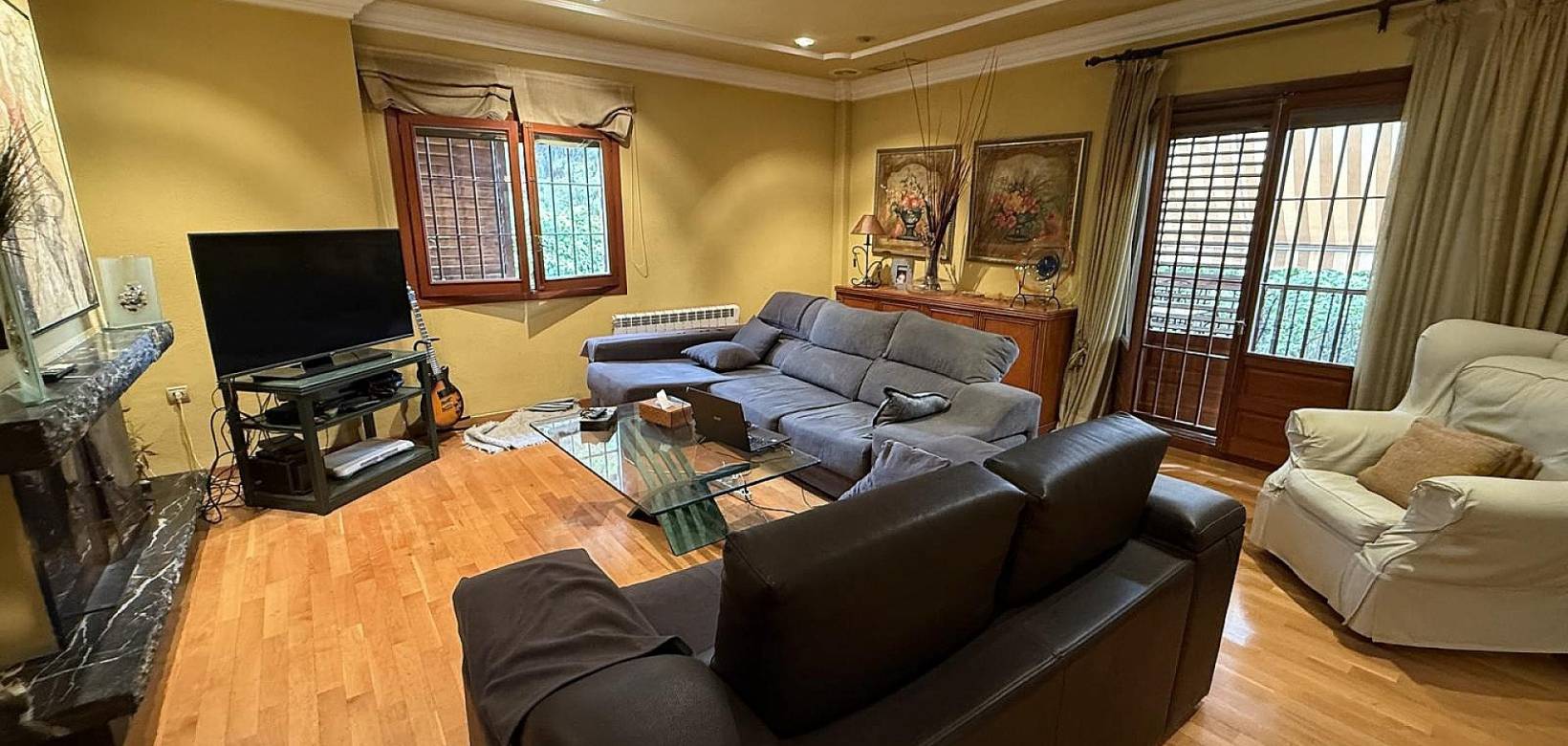 Resale - Villa - Elda