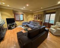 Resale - Villa - Elda