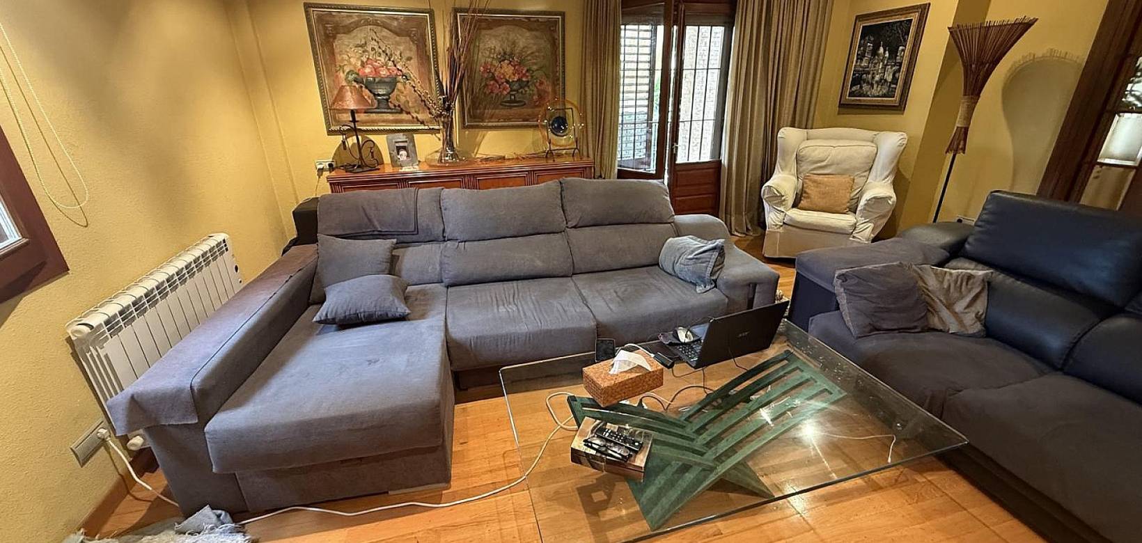 Resale - Villa - Elda