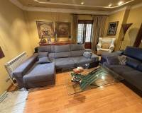 Resale - Villa - Elda