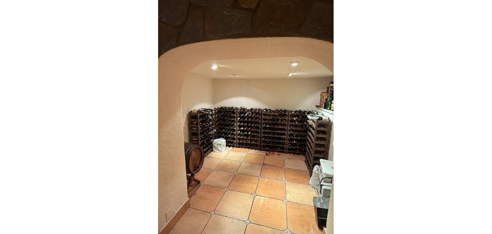 Resale - Villa - Elda