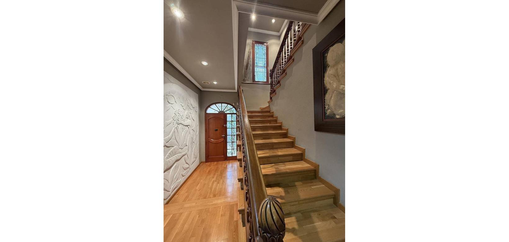 Resale - Villa - Elda