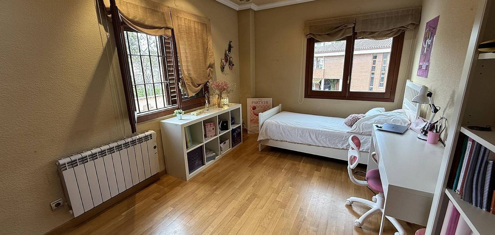 Resale - Villa - Elda