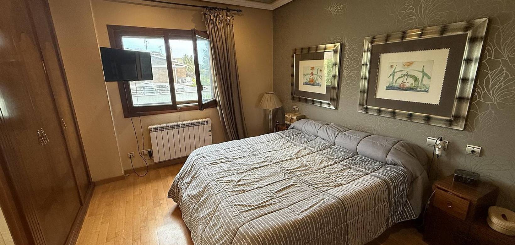 Resale - Villa - Elda