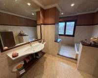 Resale - Villa - Elda