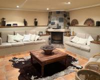 Resale - Villa - Elda