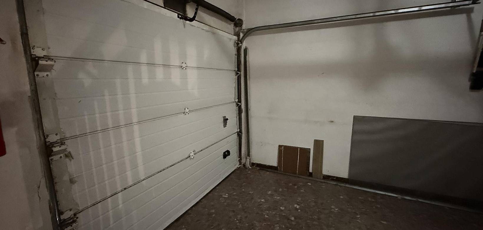 Resale - Villa - Elda