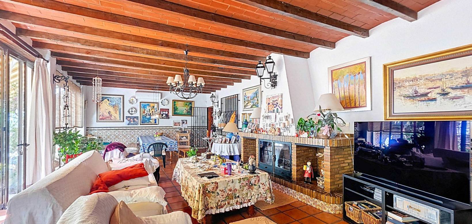 Resale - Villa - Elda