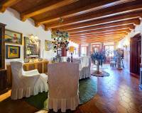 Resale - Villa - Elda