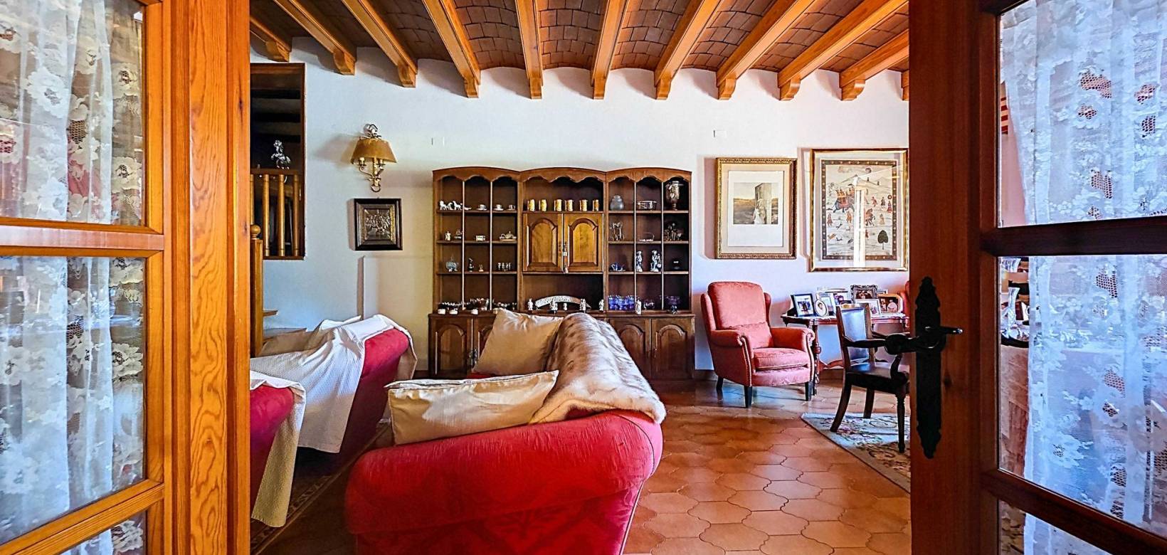 Resale - Villa - Elda