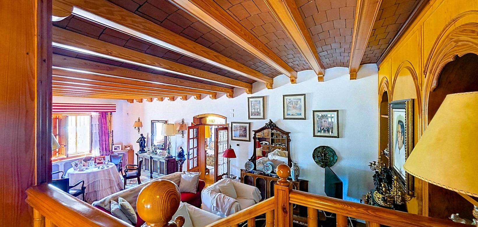 Resale - Villa - Elda